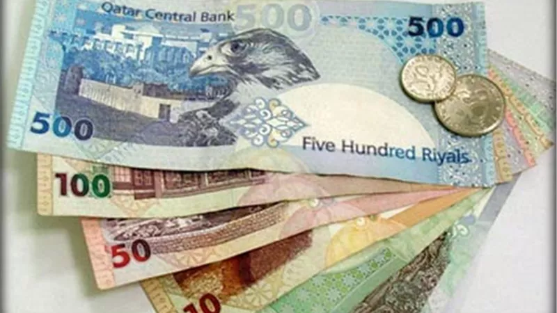 الريال القطري يهبط لأدنى مستوى في 11 عامًا بالسوق الفورية