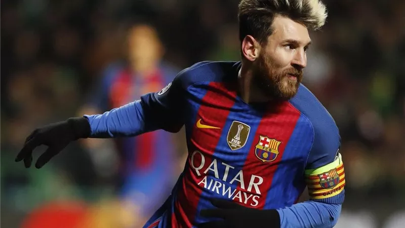 ميسي يوافق على عقد جديد مع برشلونة