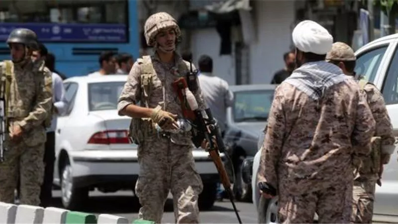 إيران تعلن هویة الإرهابیین منفذي هجمات الشوري ومرقد الخميني