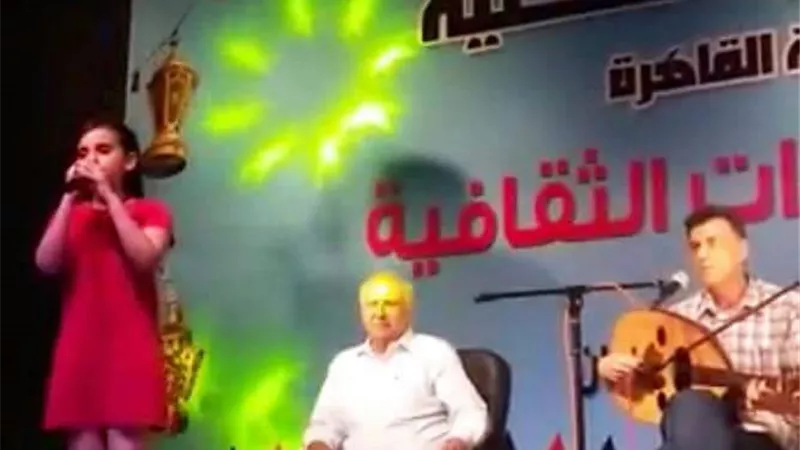 بالصور.. جمال بخيت يطالب التنمية المحلية بتبني مواهب الأسمرات