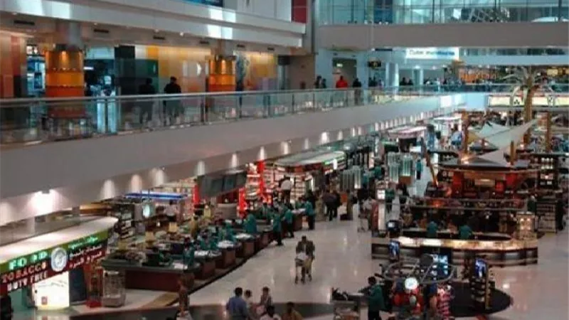 في مطار دبي.. الهاتف الذكى بدلًا من جواز السفر 