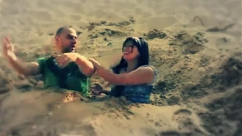 بالفيديو.. شاب يقلد «رامز تحت الأرض» بطريقة ساخرة 