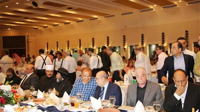 بالصور.. مائدة إفطار محافظ جنوب سيناء ووزير السياحة بشرم الشيخ