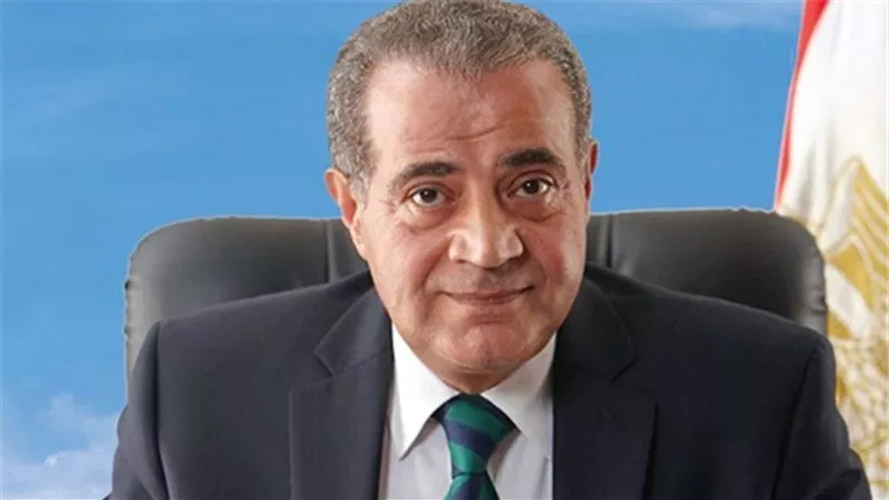التموين: تسليم الدفعة الأولي من العربات المبردة للشباب 