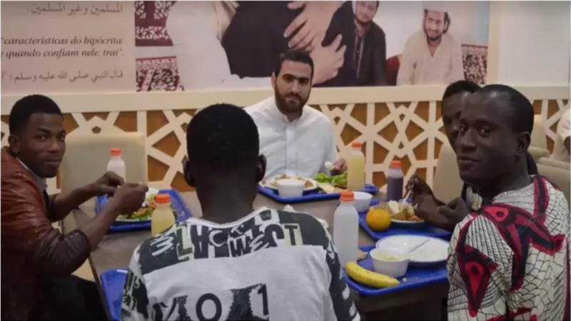 شاهد..إفطار جماعي بالجمعية الاسلامية فى «سان باولو» بالبرازيل