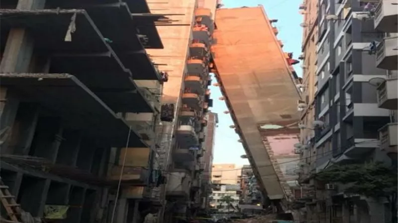 حتى لا تتكرر مأساة الأزاريطة..حملات لإزالة العقارات المخالفة بالإسكندرية