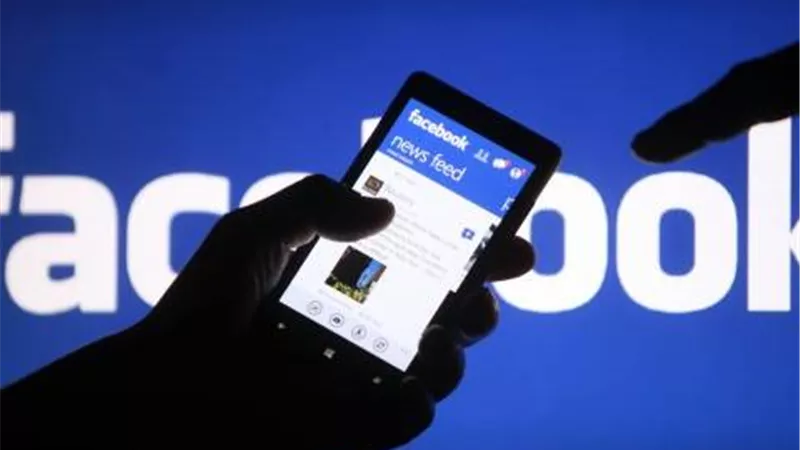 «فيس بوك» تعلن الحرب على المحتوى الإرهابي