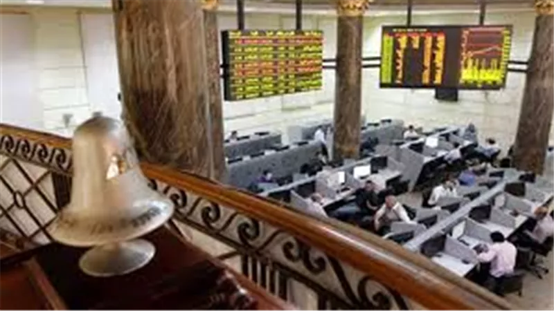 تباين أداء البورصة.. ورأسمالها يربح 390 مليون جنيه خلال أسبوع 
