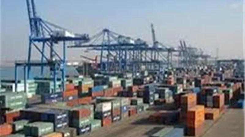 ميناء دمياط يستقبل 6 سفن للحاويات والبضائع العامة