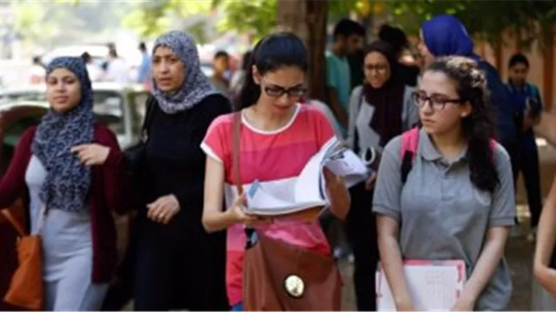 اليوم.. 593 ألف طالب يؤدون امتحان الكيمياء وعلم النفس والاجتماع