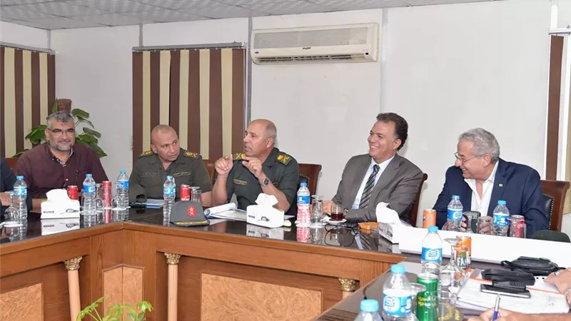 بالصور.. «النقل» و« رئيس الهيئة الهندسية» يتفقدان محور روض الفرج 