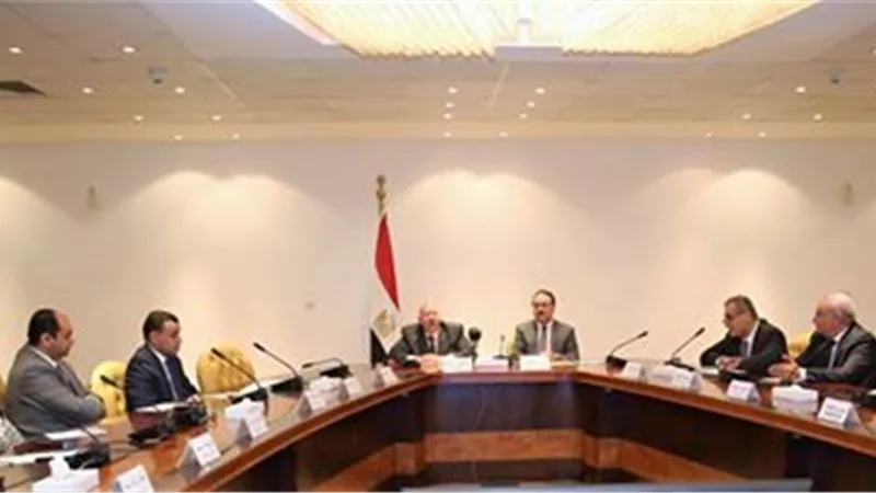 القاضي يستعرض مع النيابة الإدارية إنجازات «المنظومة التكنولوجية»