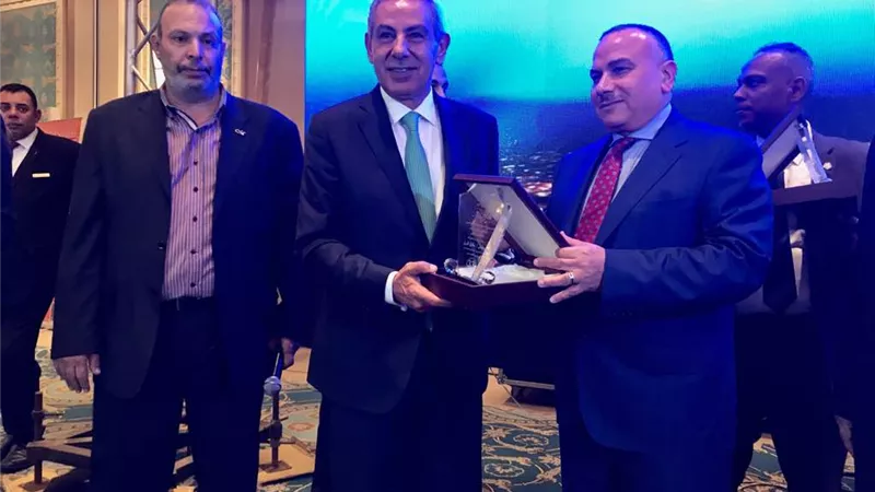 جمعية مستثمرى 6 أكتوبر تكرم وزير التجارة والصناعة وعدد من الوزراء