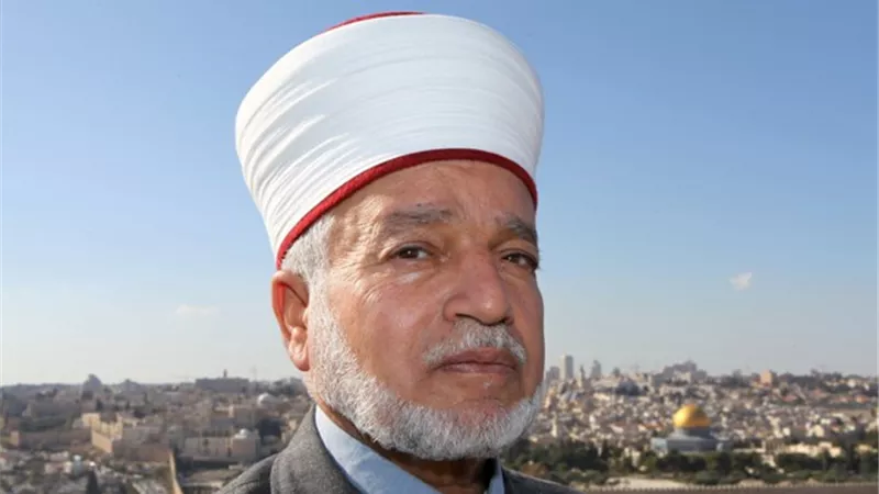 مفتي القدس يطالب بتدخل دولي فوري لوقف اعتداءات إسرائيل على «الأقصى»