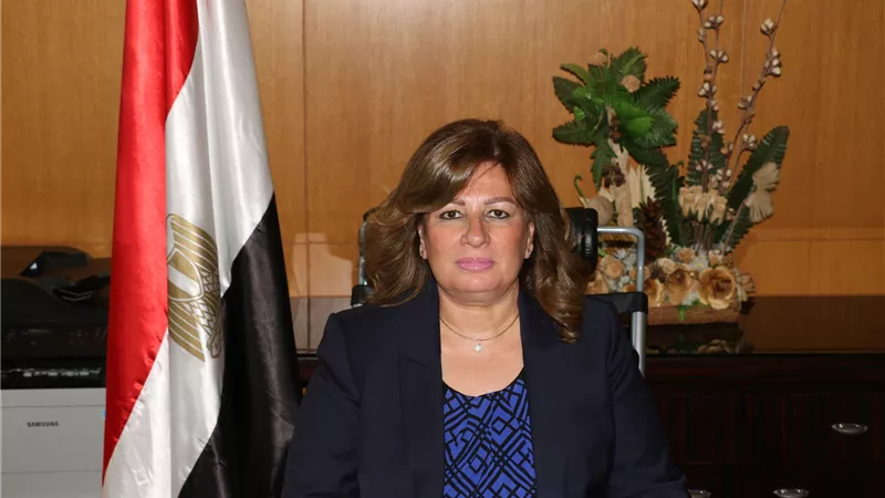 «أسماء حسني».. المرأة الأكثر تأثيرا في مؤسسات الأعمال 