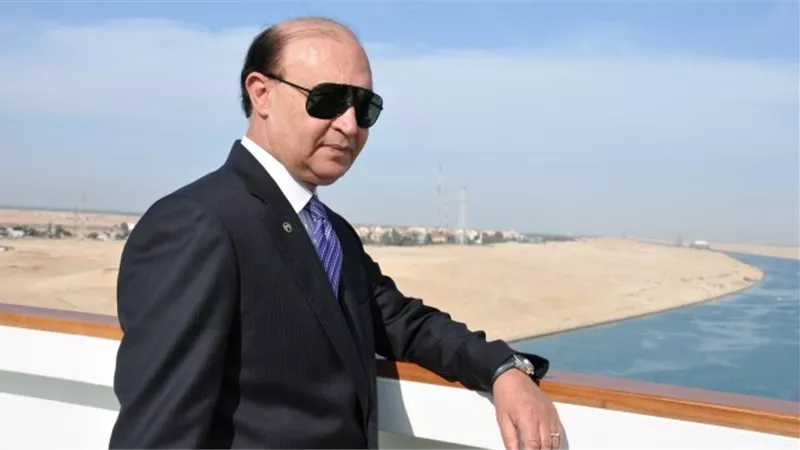 مميش يشهد وضع حجر أساس مشروع إسكان العاملين ببورسعيد
