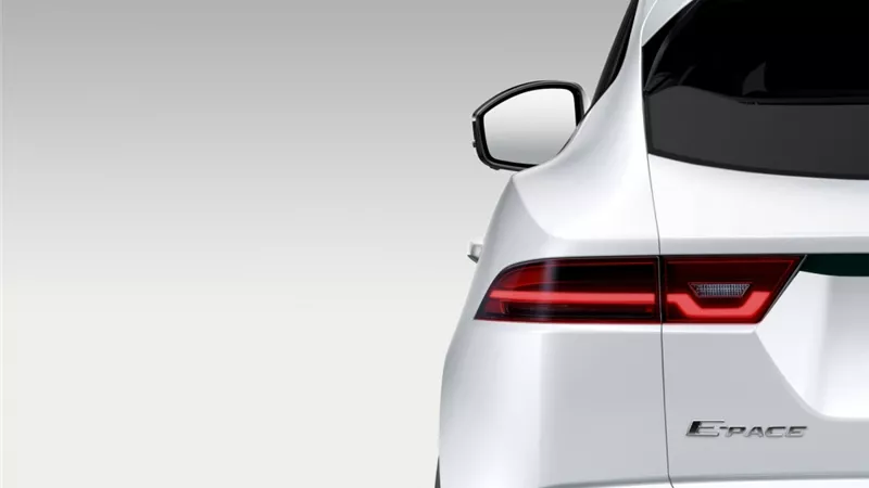 «جاكوار» تنشر صورًا تشويقية لـ«E-Pace» الجديدة