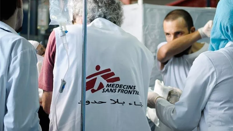 «أطباء بلا حدود» تدعو المنظمات الدولية لتكثيف جهودها لمكافحة الكوليرا باليمن