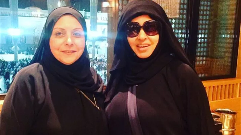 فيفي عبده خلال أداء العمرة: مدد يا رسول الله