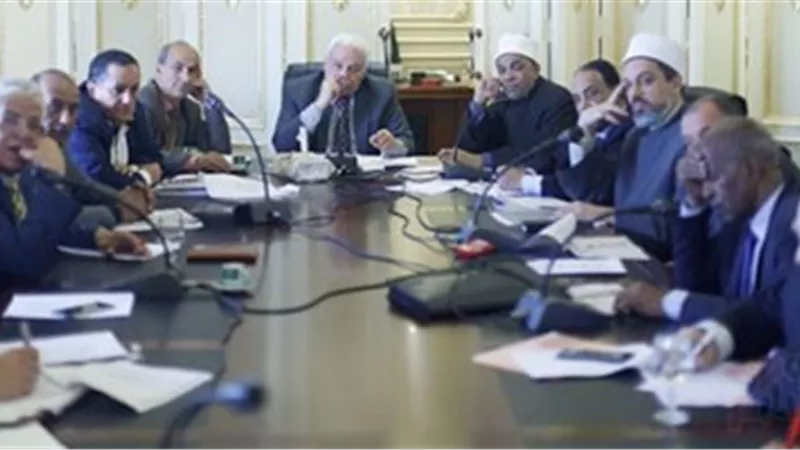«شكرى الجندى» يقترح السماح لطلاب الأزهر بالالتحاق بمدارس التعليم الفنى