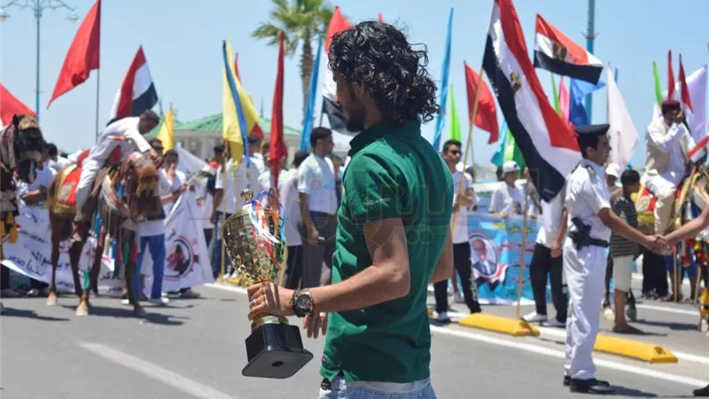 بالصور.. مسيرات تأييد لـ«السيسى» بمطروح فى احتفالات المحافظة بـ30 يونيه 