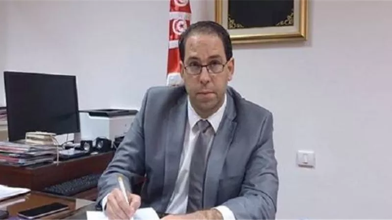 رئيس الحكومة التونسية يوقع على زيادة مرتبات ومنح العاملين في 21 قطاعا