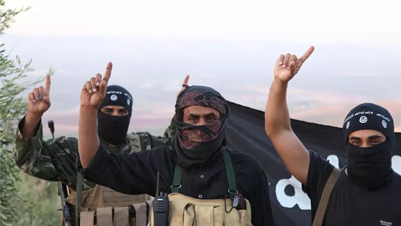 مرصد الإفتاء يحذر من تداعيات عودة مقاتلى داعش إلى بلدانهم