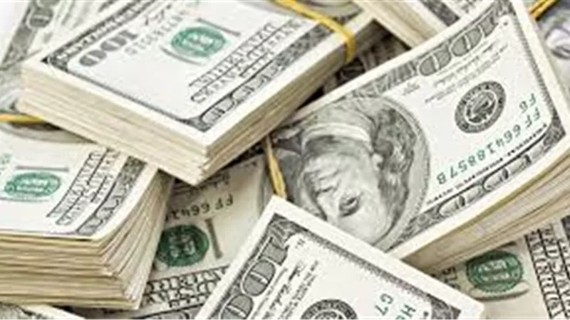 الدولار يسجل أعلى سعر في «ابو ظبي» عند 17.97 جنيها للبيع 
