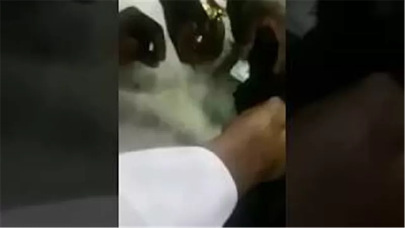 بالفيديو.. استخراج «عمل سحري» من ستائر الكعبة