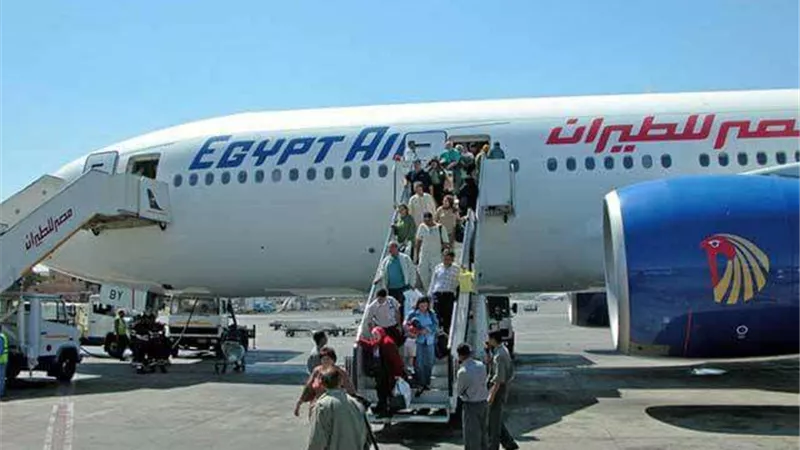رفع الحظر عن الأجهزة الإلكترونية على رحلات مصر للطيران المتجهة إلى نيويورك
