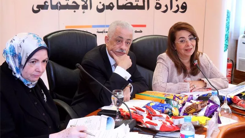 إطلاق منظومة التغذية المدرسية في اجتماع «التضامن والتعليم»