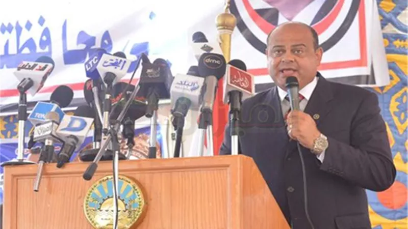 محافظ مطروح يفتتح مشروع إنارة قرية «أجعوين» شرقي المدينة
