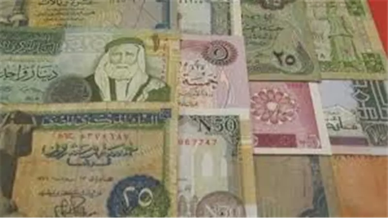 العملات العربية تواصل استقرارها خلال تعاملات اليوم الأحد 