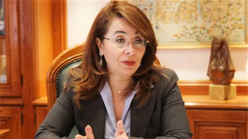 «غادة وإلى» ترأس اجتماع «القومي للبحوث الاجتماعية»