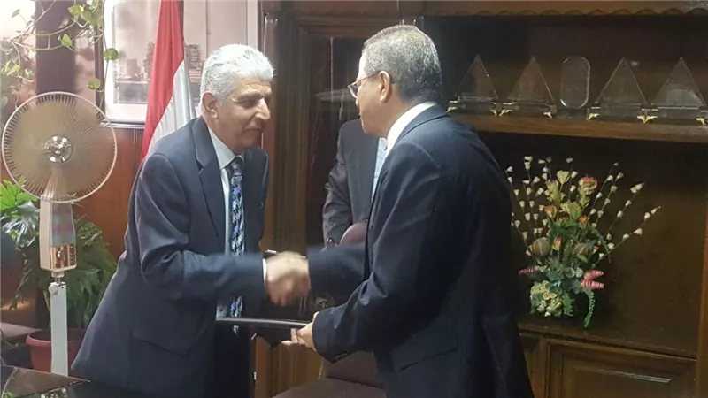 القابضة للكهرباء تتعاقد علي أعمال محطتي غرب القاهرة والوليدية