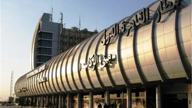 سلطات مطار القاهرة تبدأ تطبيق قرار دخول القطريين بتأشيرات مسبقة