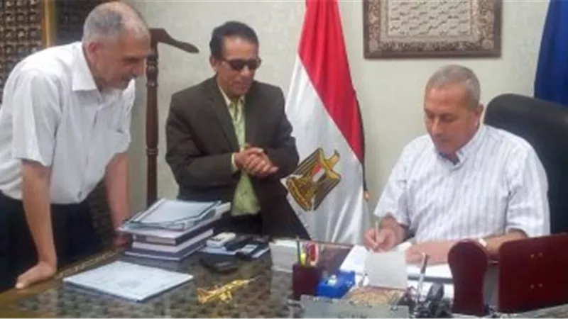 «محافظ السويس» يعتمد نتيجة الدور الثاني للشهادتين الابتدائية والإعدادية