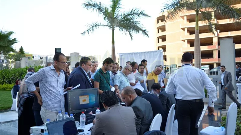بالصور.. إقبال كثيف على انتخابات مقعدي الشركات المقيدة بالبورصة