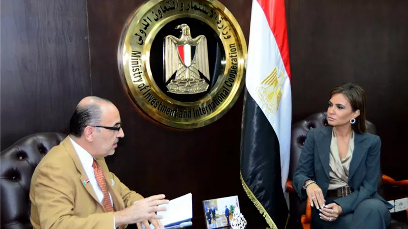 وزيرة الاستثمار تتفق مع السفير المكسيكي على إقامة مجلس استثماري بين الدولتين