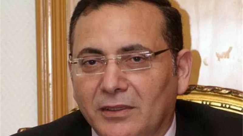 أحمد الزيني: وزير الصناعة والتجارة وراء اشتعال أسعار الحديد