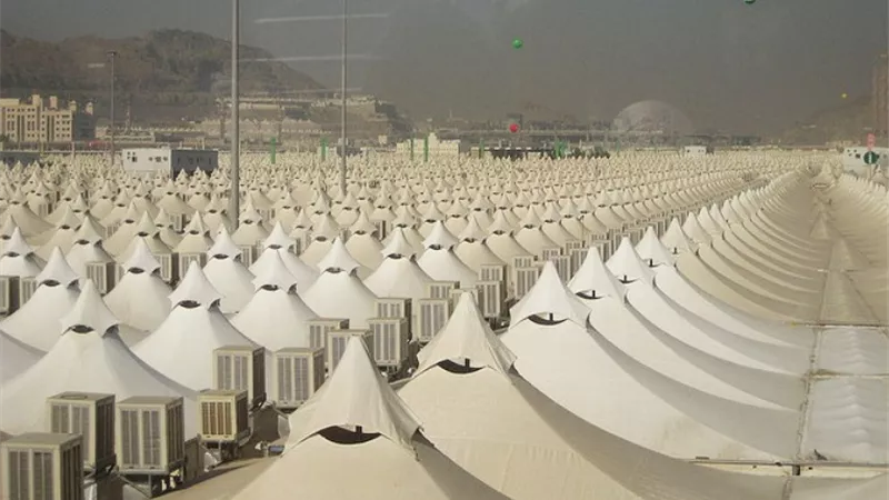 «السعودية»: 4 آلاف متر لمخيمات حجاج قطر 