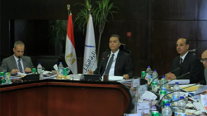 وزير النقل يترأس اجتماعي الجمعية العمومية العادية وغير العادية لـ«السكك الحديدية للخدمات المتكاملة»