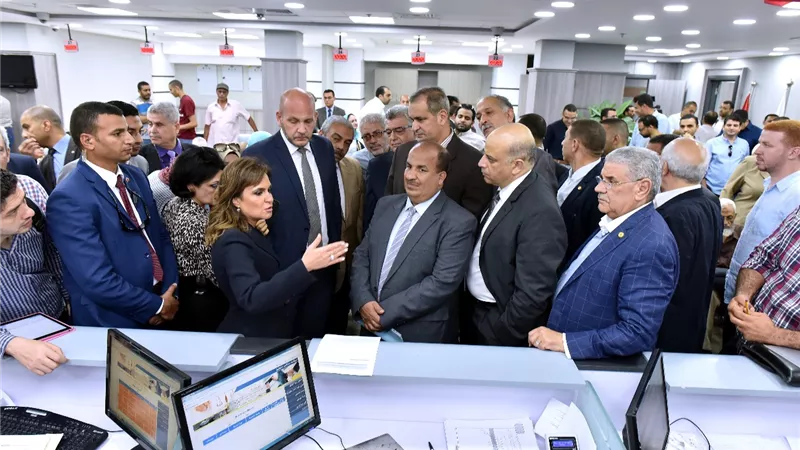 «سحر نصر»: إنشاء 6 فروع لخدمة المستثمرين بالمحافظات