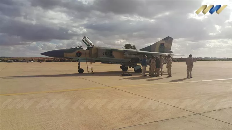 سلاح الجو الليبي يستهدف مواقع شورى درنة بمنطقة الظهر الحمر