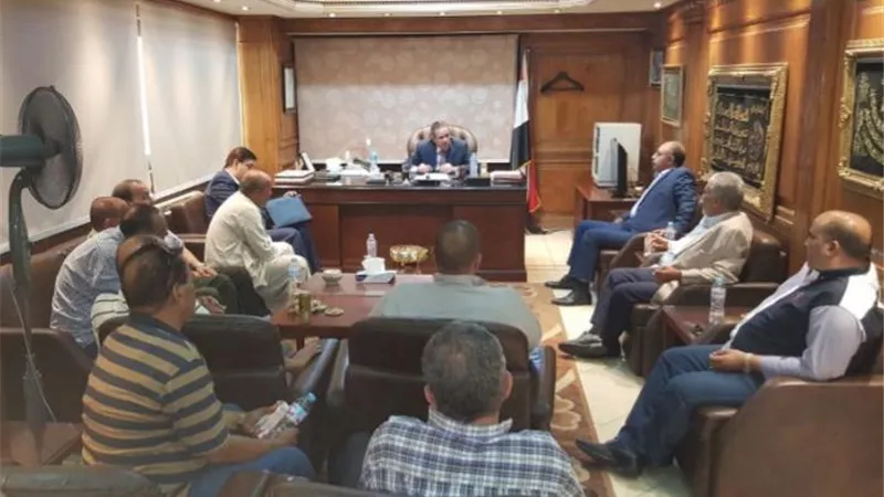 «شرطة التموين» تجتمع بالتجار لضبط أسعار اللحوم قبل عيد الأضحى