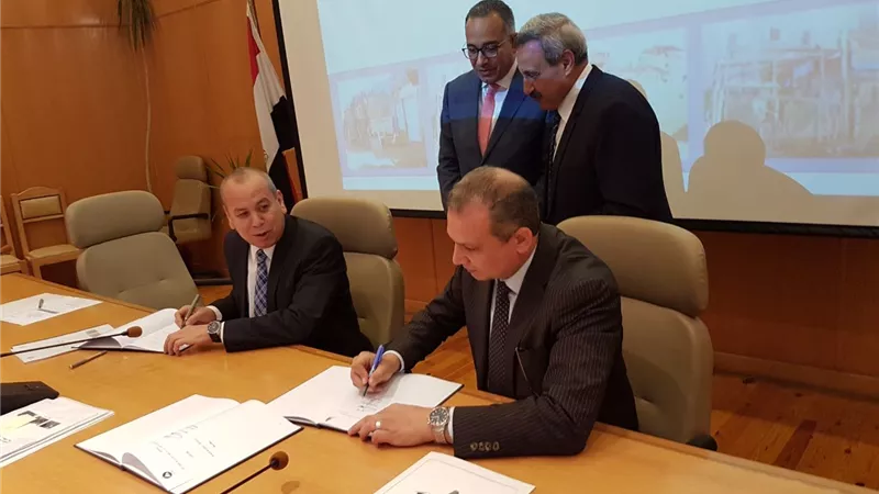 توقيع اتفاقية تعاون لتطوير منطقتي شمال وجنوب الصيادين بمحافظة دمياط