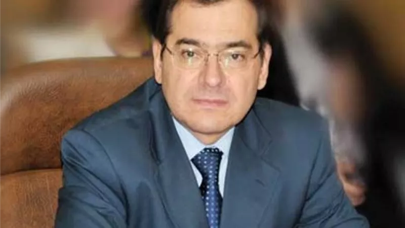 وزير البترول يتفقد حقل ظهر بورسعيد