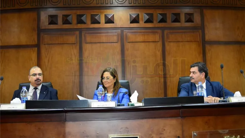 بالصور.. «التخطيط» تكرم صحفي «الميزان الاقتصادي» لاتمامه برنامج المؤشرات الاقتصادية وآليات التخطيط