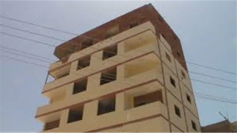 قرار بهدم 5 عقارات بمحيط عقار الأزاريطة المائل