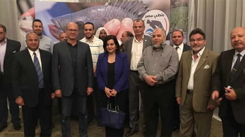 منى محرز تسلم 50 مزارعًا شهادات الجودة في إنتاج الأسماك من المزارع 
